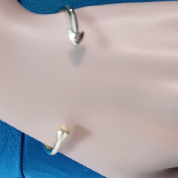 HP NEW Melinda Maria Heart & Arrow Bangle - Picture 4 of 5